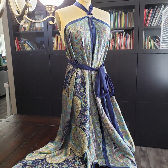 NWT Wrap Dress - Picture 9 of 10